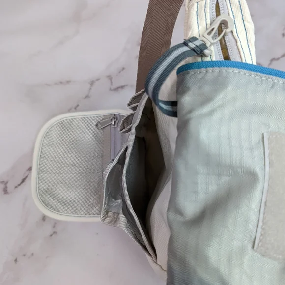 Overland Equipment Crossbody Shoulder Bag Travel Purse Organizer Cycling Placer - Picture 6 of 12